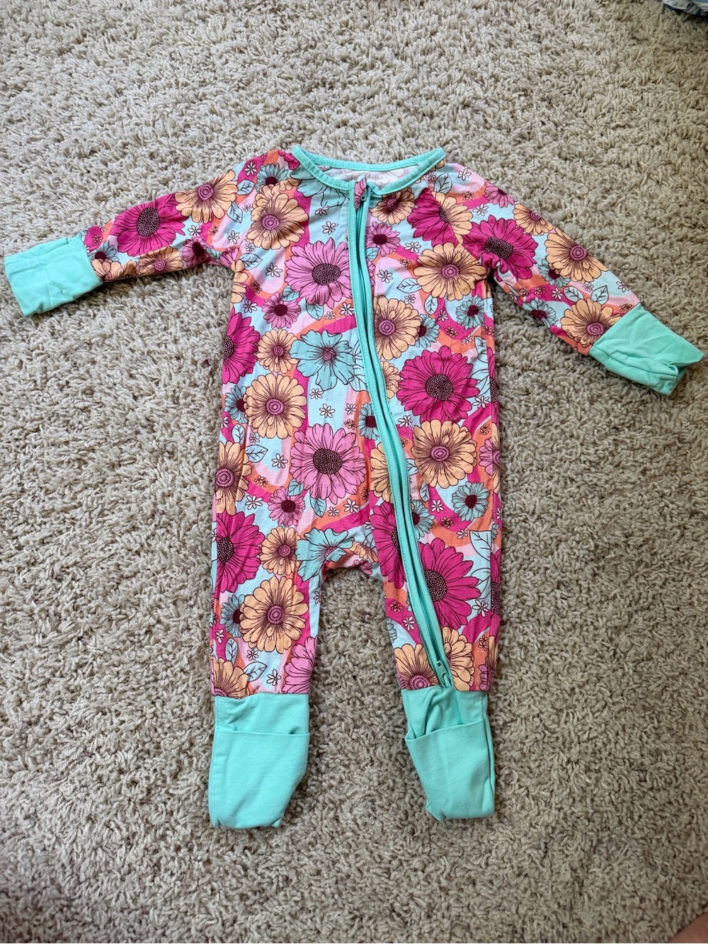 Flower print bamboo baby pajamas